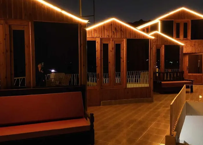 Panorama Hotel *